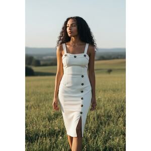 *STELLA LUCE* *NWT* White Fitted Dress Tortoiseshell Button Details Women's M